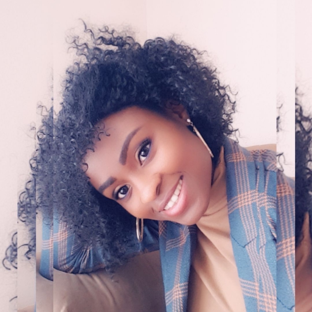 Meet your Posher, Aurelie